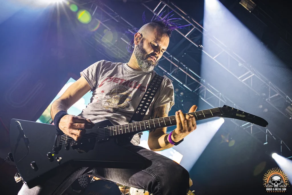 Jojo Framboise, le guitariste d'Ultra Vomit lors du concert au 6MIC d'Aix en Provence, le 7 février 2025 - © Under a Metal sun